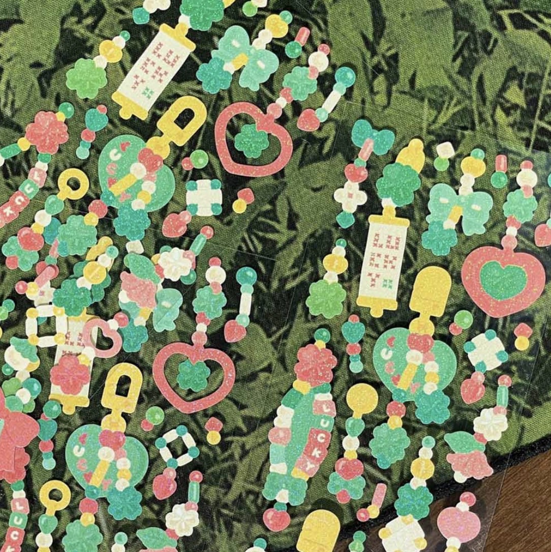 YOONGOO : CLOVER KEY RING SEAL STICKER