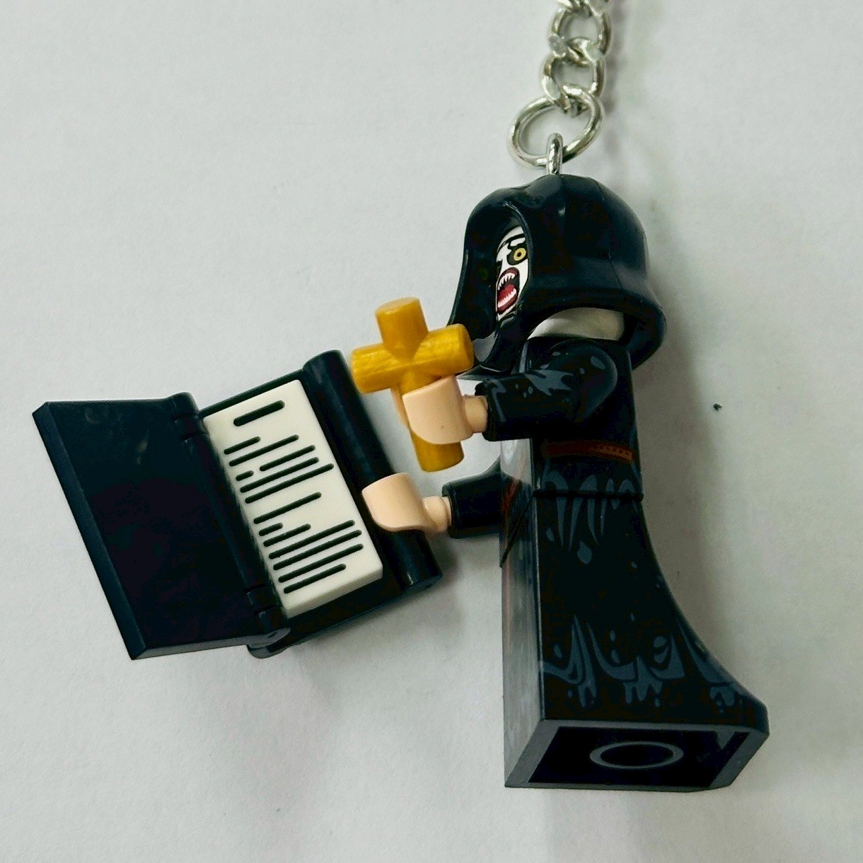 ブロックキーリング【死霊館のシスター-ヴァラク】